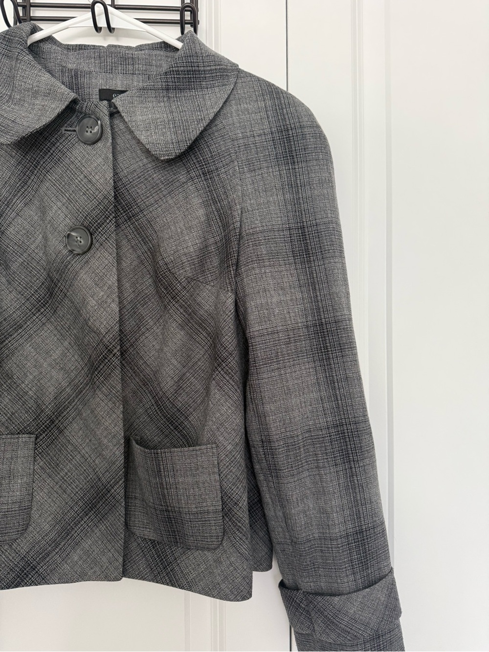 East 5th Gray Plaid Short Button Blazer - Picture 3 of 5